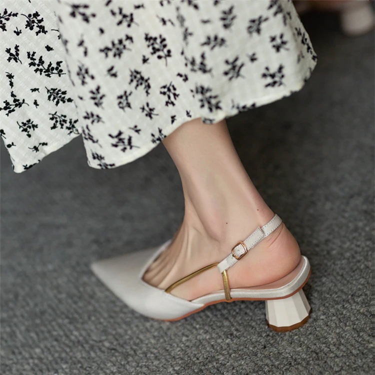 フェミニンなシルエット通勤する 2021 春 夏 フレンチスタイル エレガント 百掛け ローヒール 包頭 サンダル 太いヒール シングルシューズ 女性らしい 気質 オシャレ 歩きやすい フェミニンなシルエット通勤する 2021 春 夏 フレンチスタイル エレガント 百掛け ローヒール 包頭 サンダル 太いヒール シングルシューズ 女性らしい 気質 オシャレ 歩きやすい