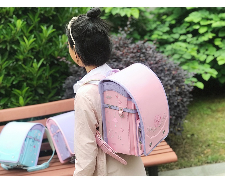 ランドセル 型落ち 大容量 軽量 通学バッグ リュック おしゃれ 多機能 男の子 女の子 かわいいデ
