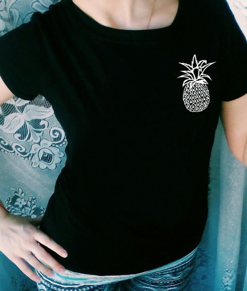 夏の女性のカジュアルなTシャツ半袖パイナップルプリントガールズ4色のかわいいファッションTシャツ 夏の女性のカジュアルなTシャツ半袖パイナップルプリントガールズ4色のかわいいファッションTシャツ
