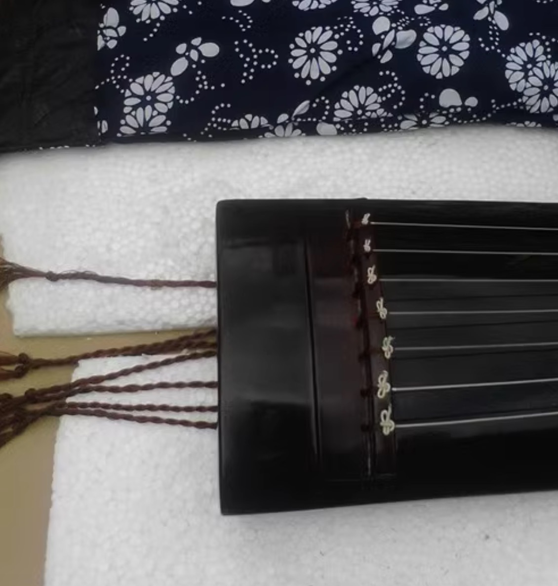 小さい 古琴 膝の古琴 正和の公式 中国の弦楽器 小さい 古琴 膝の古琴 正和の公式 中国の弦楽器