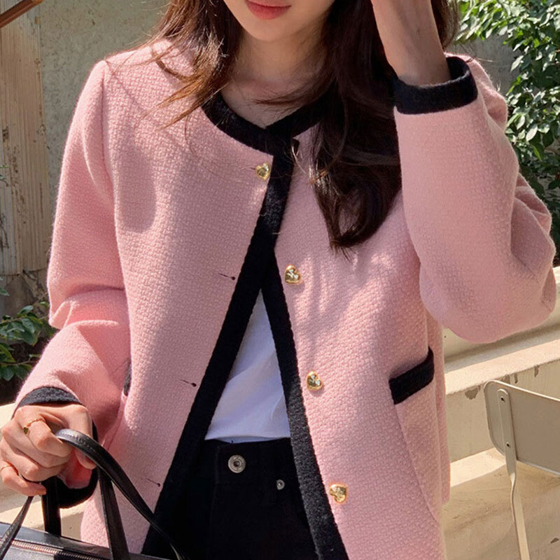 アウター ジャケット ノーカラージャケット ショート丈 長袖 前開き デザインボタン アシンメトリー ポケット かわいい 大人可愛い きれいめ シンプル 上品 きちんと おしゃれ かっこいい アウター ジャケット ノーカラージャケット ショート丈 長袖 前開き デザインボタン アシンメトリー ポケット かわいい 大人可愛い きれいめ シンプル 上品 きちんと おしゃれ かっこいい