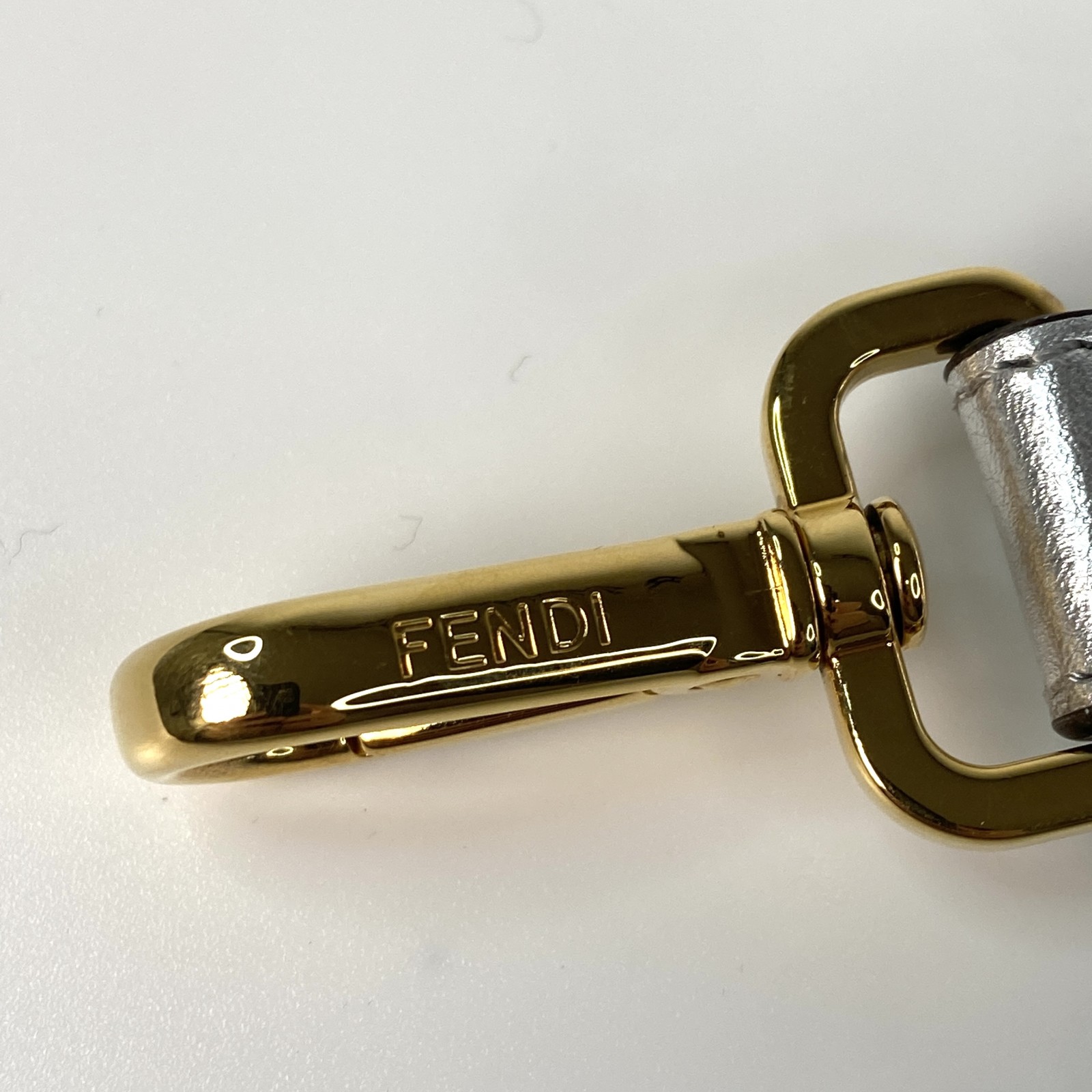 美品 フェンディ FENDI レディース フラワー ショート ストラップユー