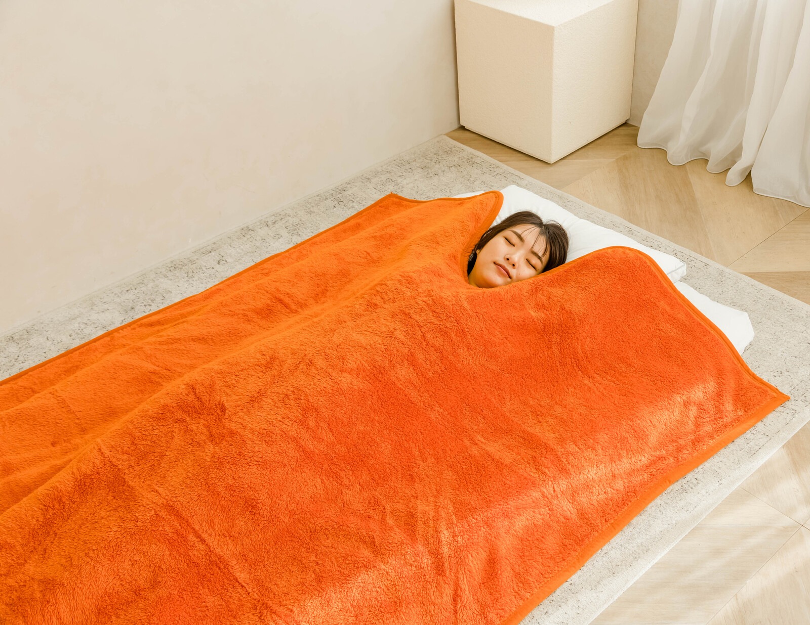 【吸湿発熱くりえりあったか毛布】くり衿毛布 吸湿発熱 毛布 シングル 冬 軽い 温かい 洗える あったか毛布 マイクロファイバー 暖かい毛布 軽量 肩 首 あった