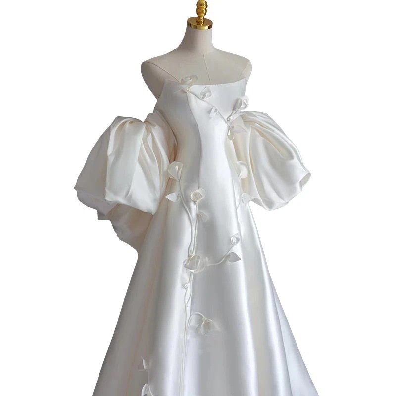 ストラップレスライトウェディングブライド2025小人のテクスチャホワイトフロアウェディングドレスドレス