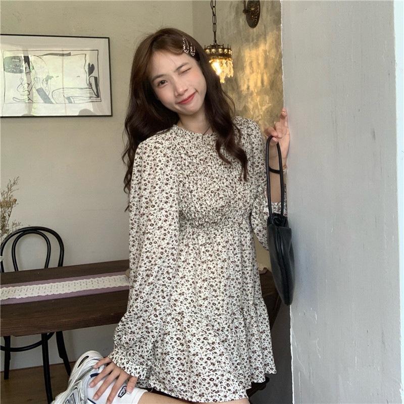 ワンピース ショート ショート丈 袖あり 長袖 ラウンドネック Aライン ハイウエスト レトロ 大人女子 こなれ感 柄 花柄 秋 個性的 ブラック ベージュ エレガント ガーリー フェミニン