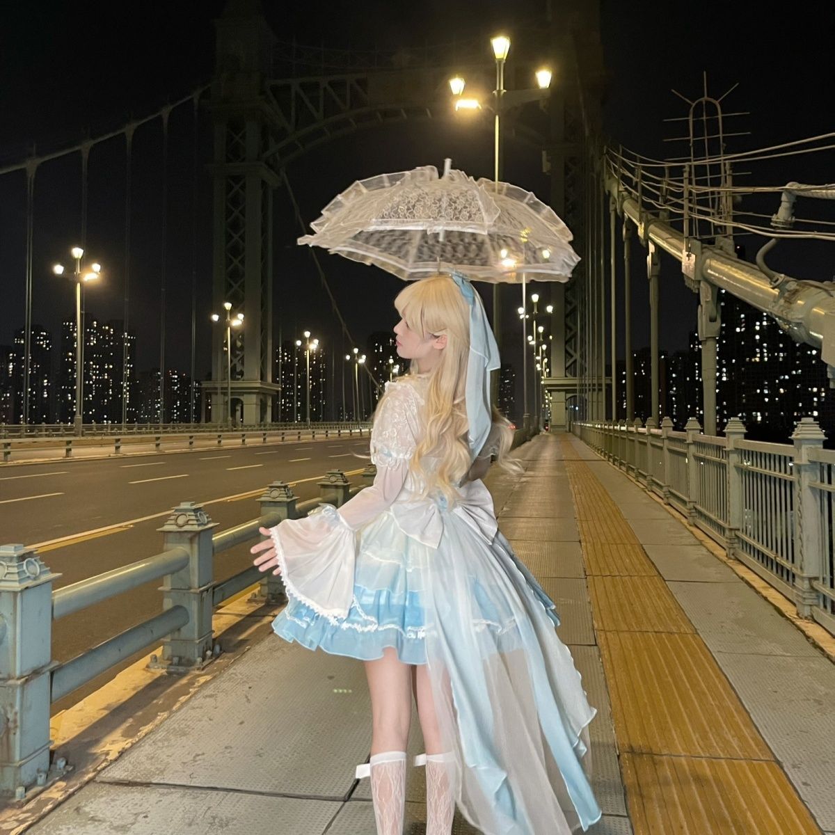 女性用ロリータ青白グラデーションワンピース(インナー付き) 女性用ロリータ青白グラデーションワンピース(インナー付き)