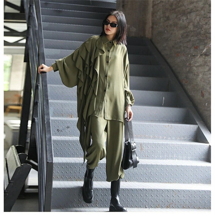 レディースきれいめセットアップ春秋長袖リーサイズグリーンブラック個性デザインアシメントリーブラウスワイドパンツ2点セットゆったり上品おしゃれ大きいサイズシンプルきれいめカジュアル レディースきれいめセットアップ春秋長袖リーサイズグリーンブラック個性デザインアシメントリーブラウスワイドパンツ2点セットゆったり上品おしゃれ大きいサイズシンプルきれいめカジュアル