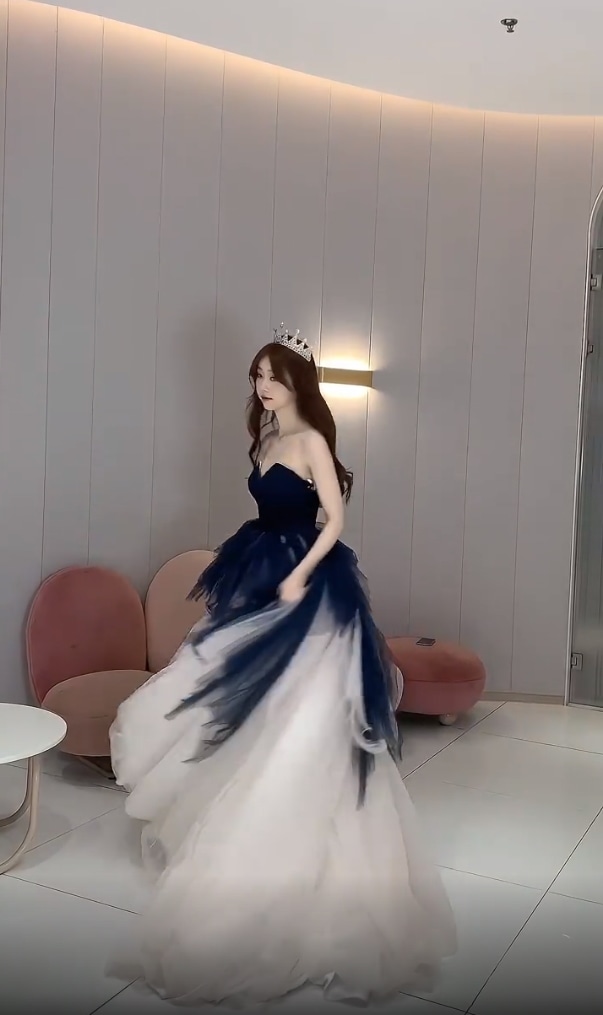 女性用宴会ホストイブニングドレス 2024年誕生日成人式セクシースリムエレガント気質 ウェディングドレス