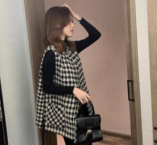 レディース ジャケット ベスト ウール ミドル丈 袖なし ノースリーブ Vネック 前開き ボタンなし 大人可愛い きれいめ カジュアル 上品 おしゃれ かっこいい レトロ こなれ感 個性的 クール レディース ジャケット ベスト ウール ミドル丈 袖なし ノースリーブ Vネック 前開き ボタンなし 大人可愛い きれいめ カジュアル 上品 おしゃれ かっこいい レトロ こなれ感 個性的 クール