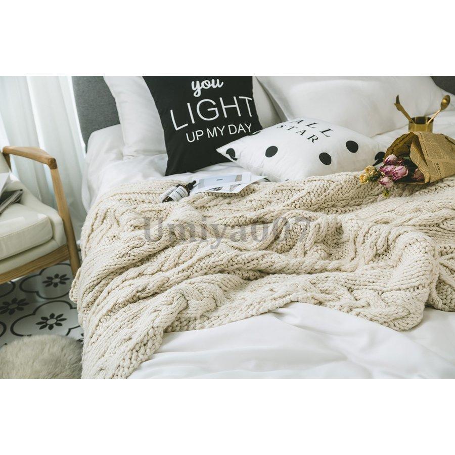 ケット ひざ掛け 毛布 ニット 暖かい柔らかい昼寝に対応冷房対策　ベッド ソファー用 ベッナー　ベッロー　ス用　丸洗い可