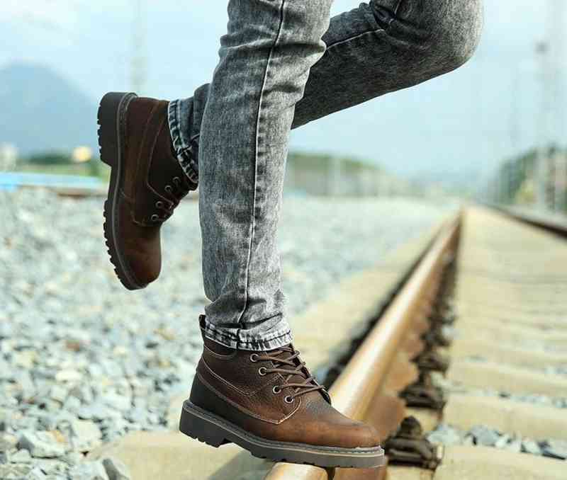 ブーツ メンズ 冬 秋 モード ハイカット ジッパー シューズ ブーツ完全 ブランド レザー ワーク フロント 防水 本革 スエード 靴 革 滑らない 大人 幅広 春 黒 防寒 セット ファスナー 暖 ブーツ メンズ 冬 秋 モード ハイカット ジッパー シューズ ブーツ完全 ブランド レザー ワーク フロント 防水 本革 スエード 靴 革 滑らない 大人 幅広 春 黒 防寒 セット ファスナー 暖