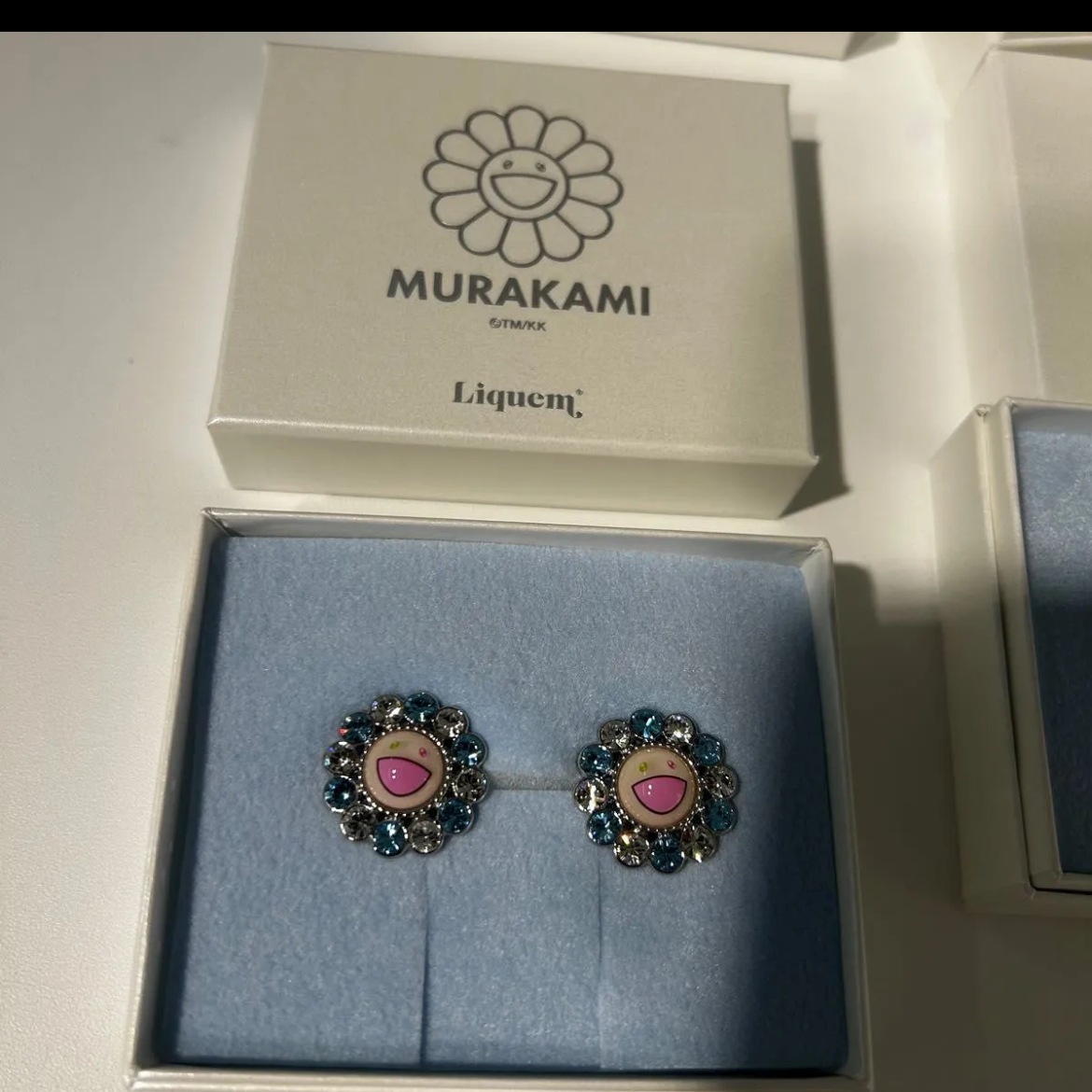 村上隆　フラワーピアス　カイカイキキ　ブルー Liquem×MURAKAMI フラワーピアス ブルー 村上隆 カイカイキキ