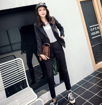 セットアップ ジャケット ズボン スーツ 袖あり 長袖 襟付き スリム 細身 Iライン スマート 切り替えデザイン 前開き 高級感 ボタン 上下セット 2点セット かわいい 可愛い きれいめ セットアップ ジャケット ズボン スーツ 袖あり 長袖 襟付き スリム 細身 Iライン スマート 切り替えデザイン 前開き 高級感 ボタン 上下セット 2点セット かわいい 可愛い きれいめ
