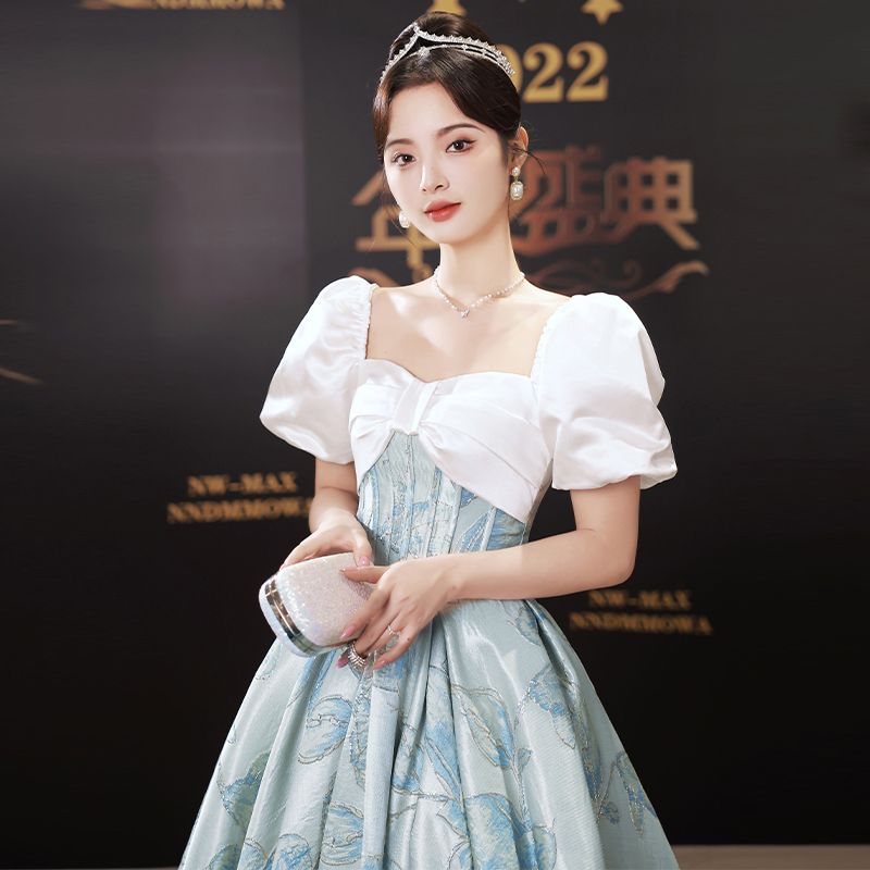 パーティードレス 2024春と夏の新しい青いイブニングドレスのスカートの女性の気質豪華なホストのドレス