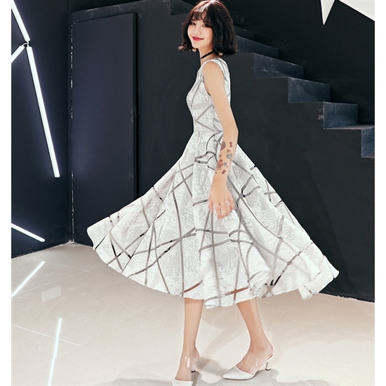 【取寄:納期2週間】演奏会ドレス ロングドレス 大きいサイズ 2XL 小さいサイズ 袖なし フェミニン ミドル丈 【取寄:納期2週間】演奏会ドレス ロングドレス 大きいサイズ 2XL 小さいサイズ 袖なし フェミニン ミドル丈