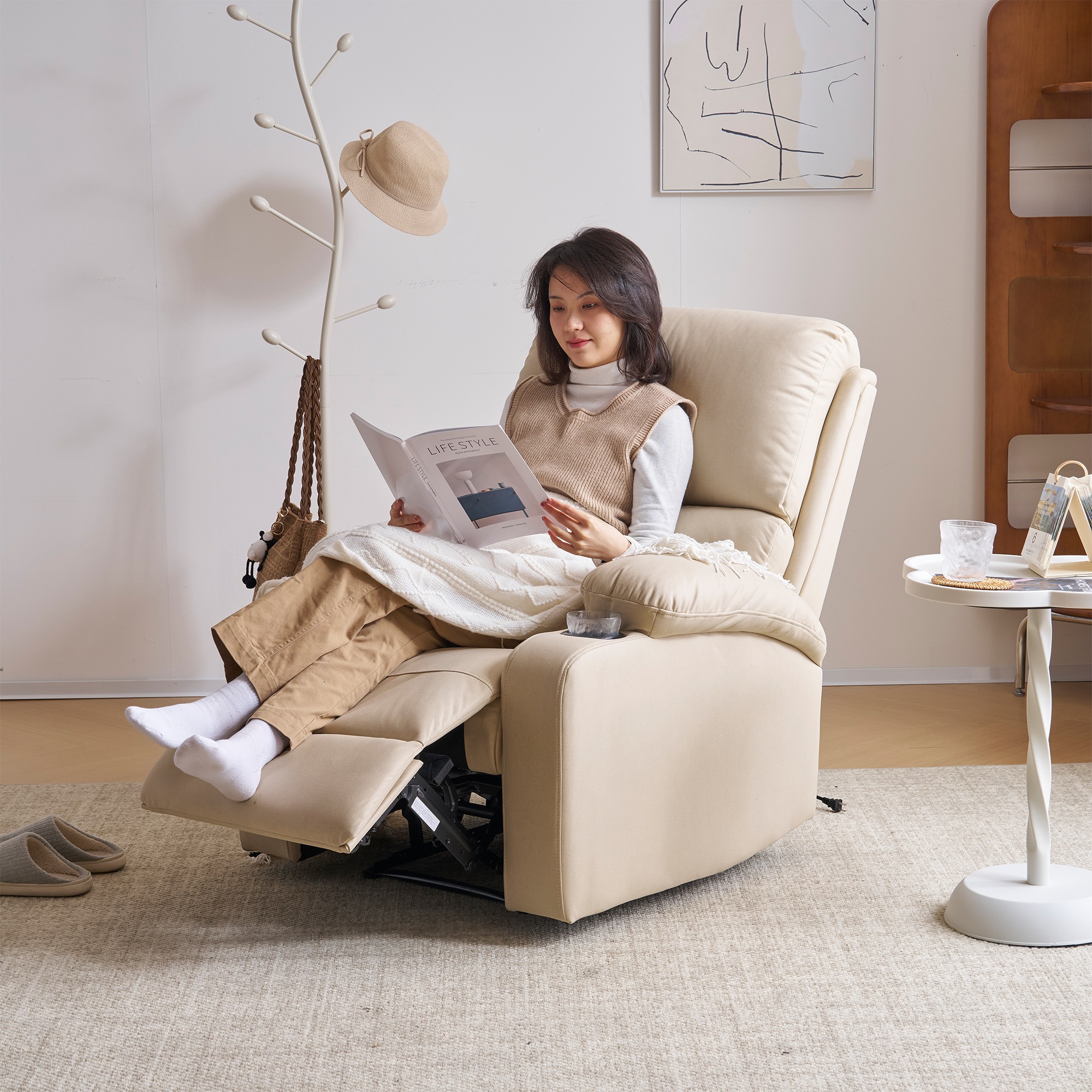 【国内発送　送.料.無.料】リクライニングチェア リクライニングソファ 1人掛け 電動 リクライニング オットマン一体型 パーソナルチェアー 電動ソファ 耐圧分散 リクライニングチェア 一人暮らし 一