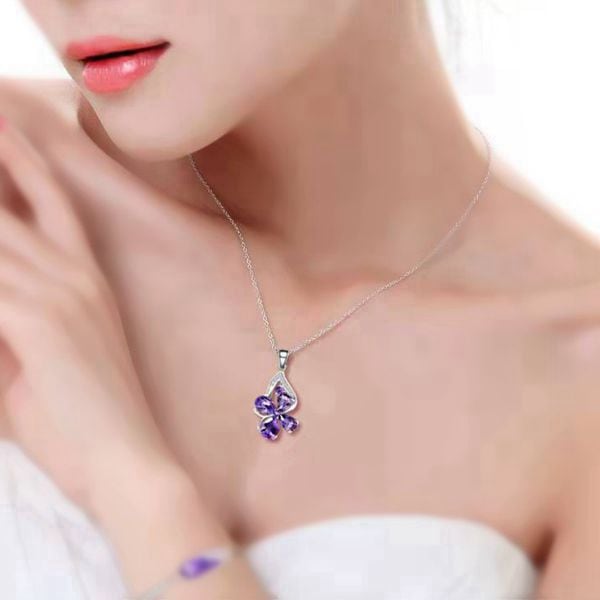 枝花 蝶 四つ葉のクローバー ネックレス レディース 水晶 プラチナ仕上げ 枝花 蝶 四つ葉のクローバー ネックレス レディース 水晶 プラチナ仕上げ