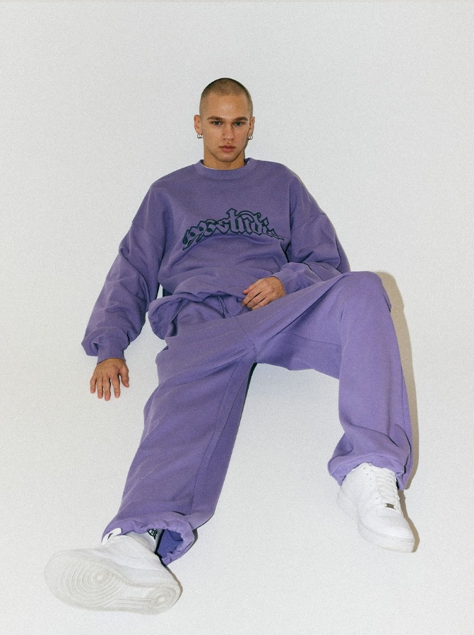 [1993studio] Retro Back Point Sweatshirt