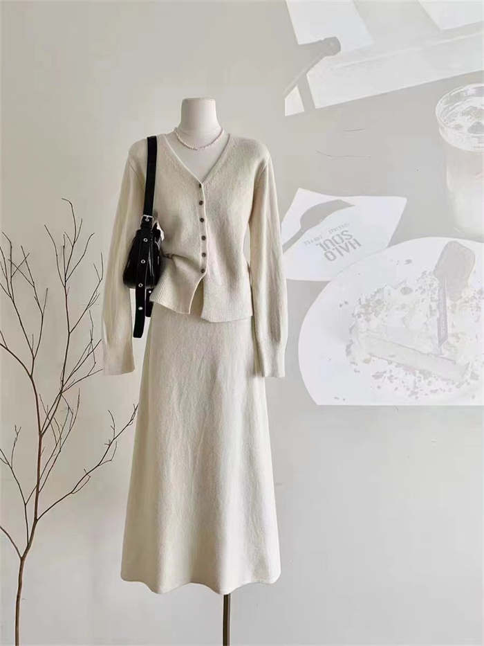 ニットセットアップ レディース 上下セット ニットスカート トップス ボトムス 秋 冬 スカートスーツ フォーマルスーツ Vネック セーター カットソー 長袖 フレアスカート ウエストゴム フォーマル ニットセットアップ レディース 上下セット ニットスカート トップス ボトムス 秋 冬 スカートスーツ フォーマルスーツ Vネック セーター カットソー 長袖 フレアスカート ウエストゴム フォーマル