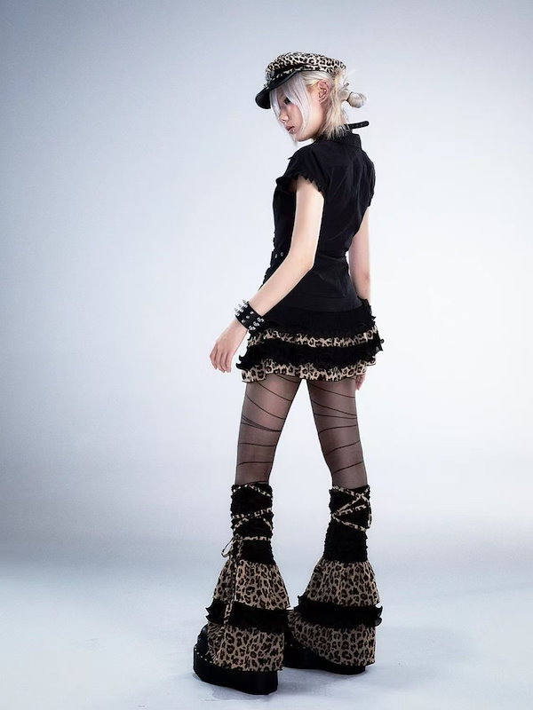 【Y2K】【Y3K】d.i.a レオパード柄　レッグウォーマー　ギャル Y2K】【Y3K】d.i.a レオパード柄 レッグウォーマー ギャル