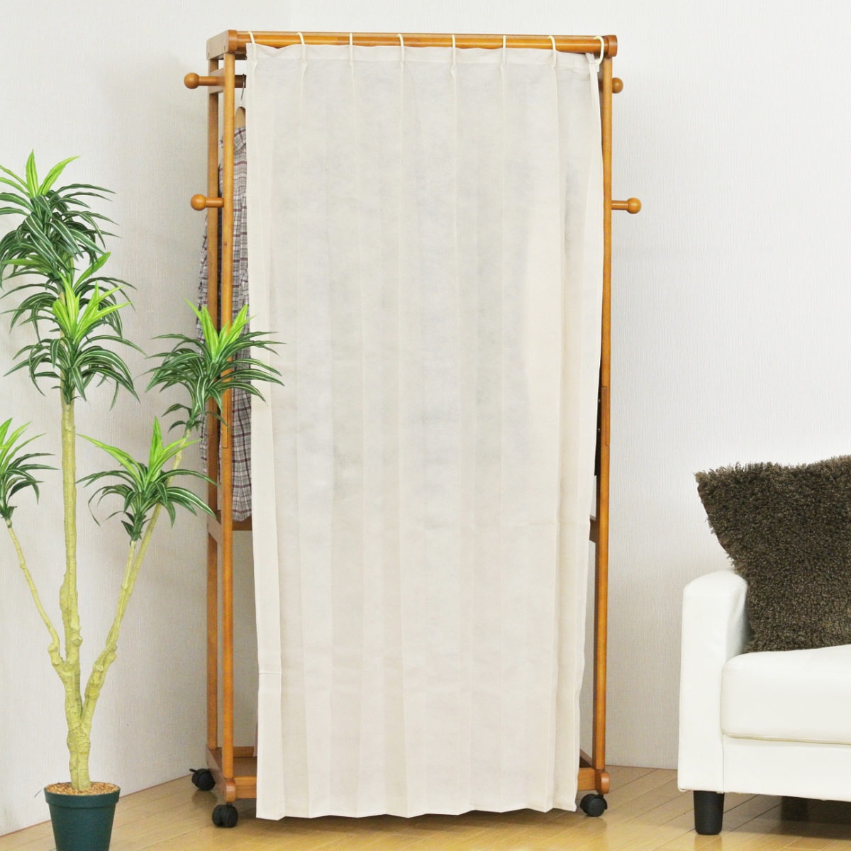 ハンガーラック カーテン付 幅92cm キャスター付 木製 ハンガー ラック 収納 家具 棚 天然木 コート掛け 目隠し 衣類 ポールハンガー 洋服収納 コートハンガー フック付 棚付 ハンガーラック カーテン付 幅92cm キャスター付 木製 ハンガー ラック 収納 家具 棚 天然木 コート掛け 目隠し 衣類 ポールハンガー 洋服収納 コートハンガー フック付 棚付