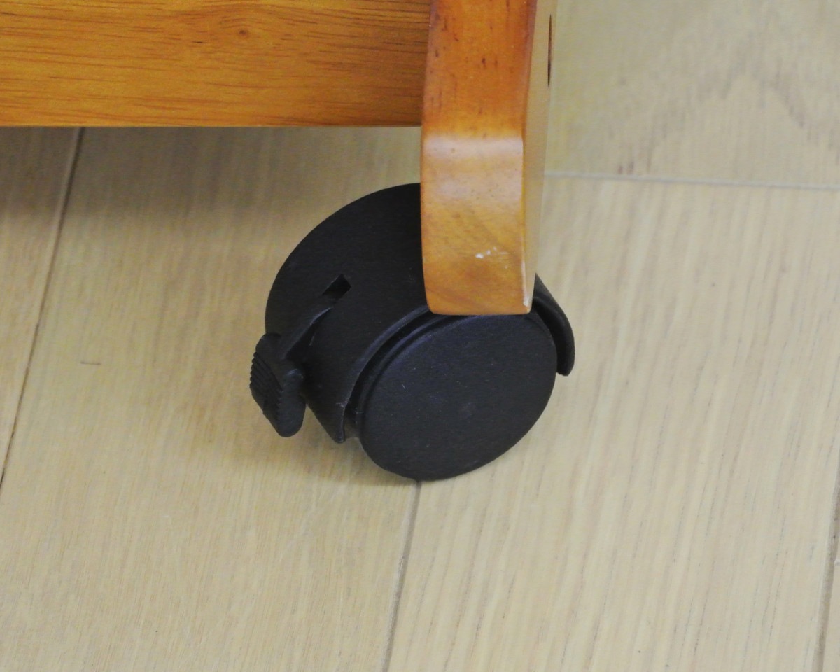 ハンガーラック カーテン付 幅92cm キャスター付 木製 ハンガー ラック 収納 家具 棚 天然木 コート掛け 目隠し 衣類 ポールハンガー 洋服収納 コートハンガー フック付 棚付 ハンガーラック カーテン付 幅92cm キャスター付 木製 ハンガー ラック 収納 家具 棚 天然木 コート掛け 目隠し 衣類 ポールハンガー 洋服収納 コートハンガー フック付 棚付