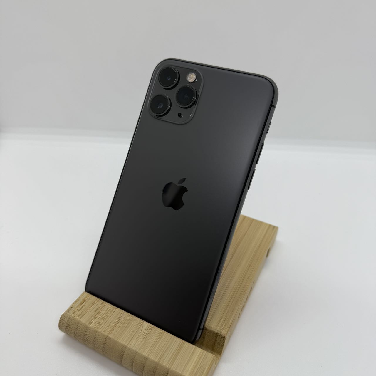 美品 即納 iPhone 11 Pro スペースグレイ 256GB SIMフリー iPhone 11