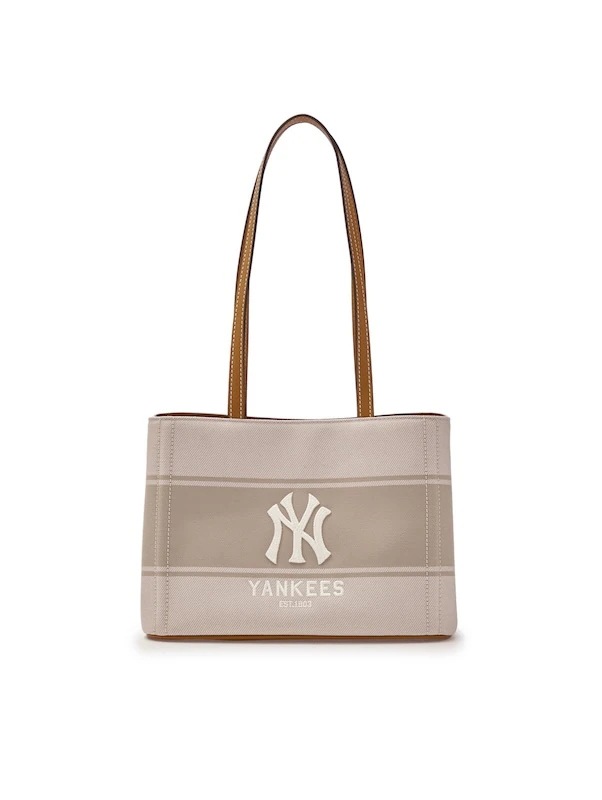 3ABQB015N 正規品保証 関税負担なし 韓国限定販売 [25S新商品] バーシティー レタリング キャンバス ショルダーバッグ ニューヨーク ヤンキース