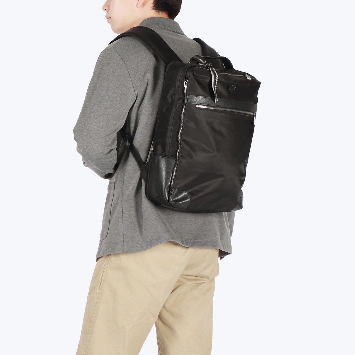 日本正規品 リュック ビジネスバッグ ビジネスリュック リュックサック 通勤 ビジネス 軽量 薄型 カジュアル A4 17L 2層 ノートPC SOLO PER TE 92968