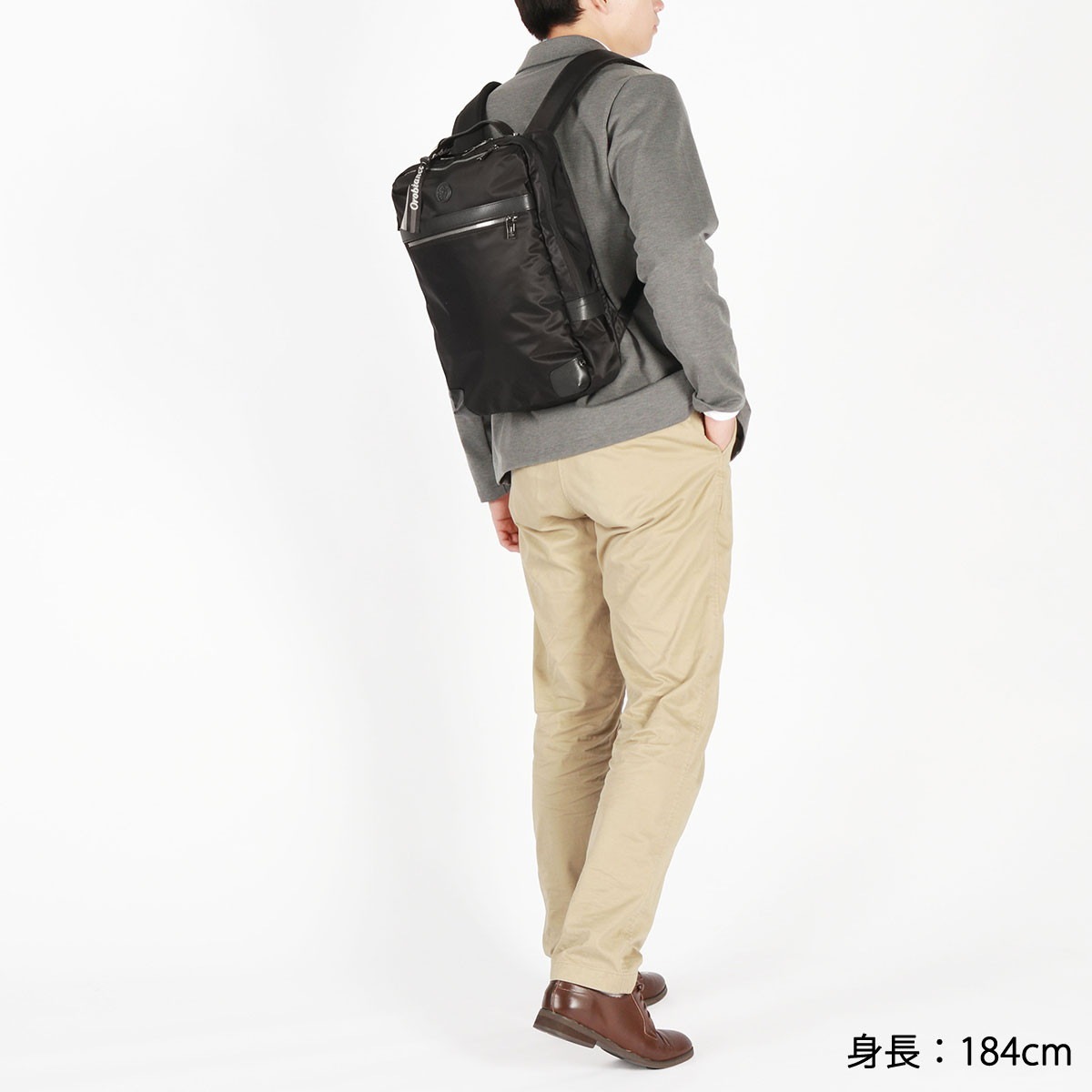 日本正規品 リュック ビジネスバッグ ビジネスリュック リュックサック 通勤 ビジネス 軽量 薄型 カジュアル A4 17L 2層 ノートPC SOLO PER TE 92968