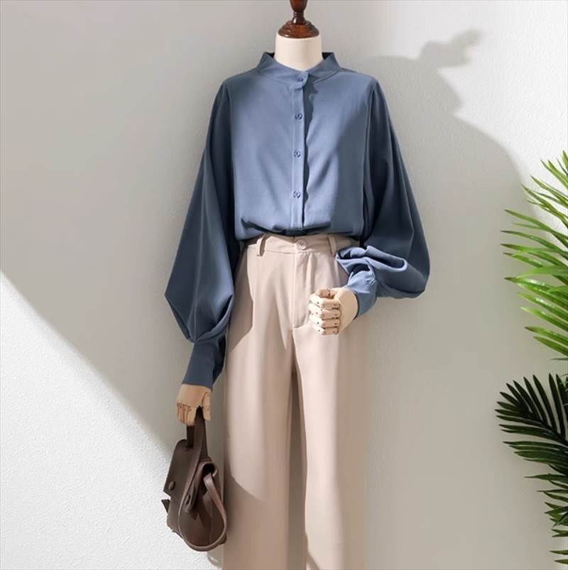 レディース トップス シャツ ミドル丈 長袖 ボリューム袖 スタンドカラー ストレート かわいい 大人可愛い きれいめ シンプル カジュアル 上品 おしゃれ かっこいい ガーリー クール 無地 春 秋