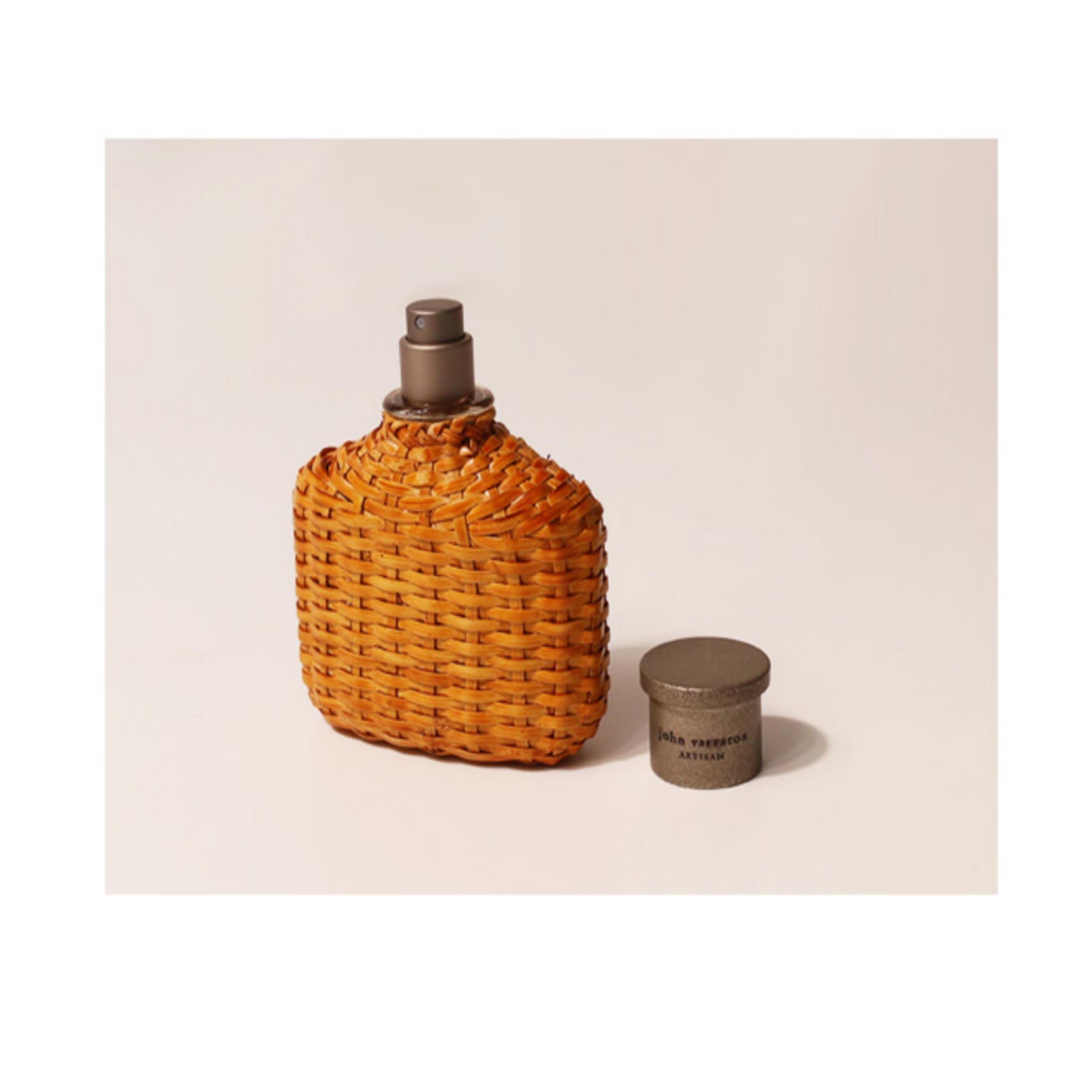 ジョン 馬場トス アーティサン EDT 125ml / オシャレでモダンさを求めるメンズ香水/シトラスウッディ系の香り ジョン 馬場トス アーティサン EDT 125ml / オシャレでモダンさを求めるメンズ香水/シトラスウッディ系の香り