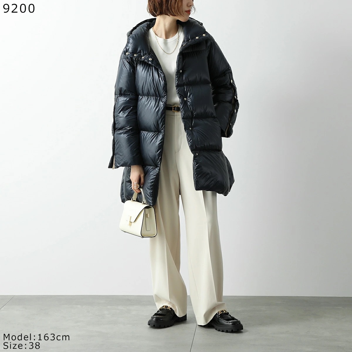 HERNO ヘルノ ダウンコート PI001782D 12017Z レディース ナイロン ハイネック フード付き 撥水加工 軽量 カラー3色 PI001782D HERNO ヘルノ ダウンコート PI001782D 12017Z レディース ナイロン ハイネック フード付き 撥水加工 軽量 カラー3色 PI001782D