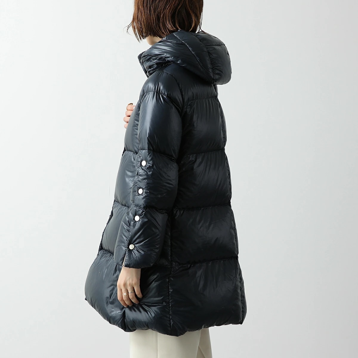 HERNO ヘルノ ダウンコート PI001782D 12017Z レディース ナイロン ハイネック フード付き 撥水加工 軽量 カラー3色 PI001782D HERNO ヘルノ ダウンコート PI001782D 12017Z レディース ナイロン ハイネック フード付き 撥水加工 軽量 カラー3色 PI001782D