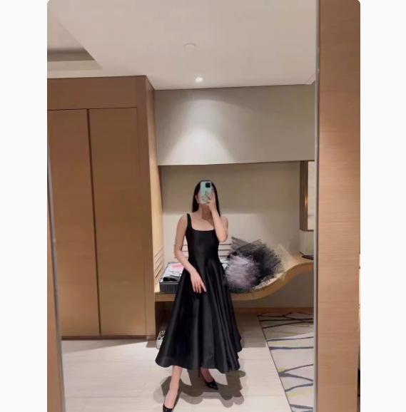 ドレス ワンピース パーティー 結婚式 二次会 披露宴 演奏会 発表会 ステージ キャバ ダンス 衣装 演劇 ラウンジ クラブ ロング 袖なし ノースリーブ スクエアネック マーメイド タイト スリム