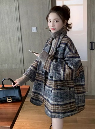 レディース アウター ウールコート ウール ミディアム 長袖 袖あり 襟付き 角襟 ポケット 前開き ボタン 厚手 かわいい 大人可愛い シンプル カジュアル おしゃれ レトロ ラフ チェック 秋 冬