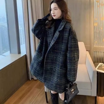 レディース アウター ウールコート ウール ミディアム 長袖 袖あり 襟付き 角襟 ポケット 前開き ボタン 厚手 かわいい 大人可愛い シンプル カジュアル おしゃれ レトロ ラフ チェック 秋 冬