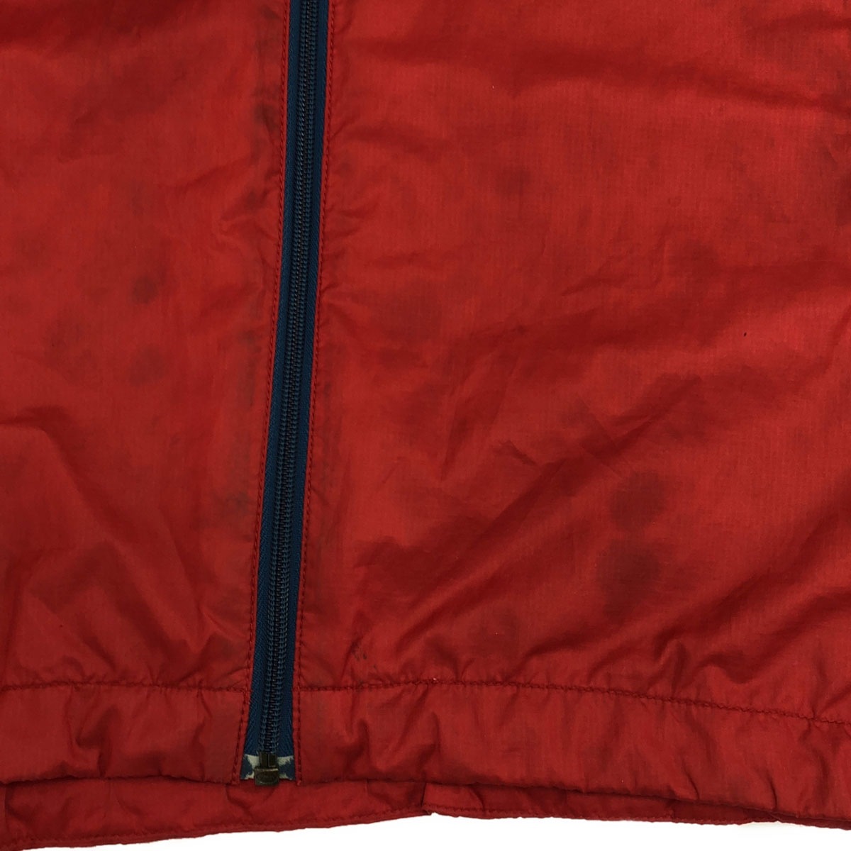 ロゴ刺繍 マウンテンパーカー M ネイビー×レッド アウトドア NP21229 メンズ 古着 ロゴ刺繍 マウンテンパーカー M ネイビー×レッド アウトドア NP21229 メンズ 古着