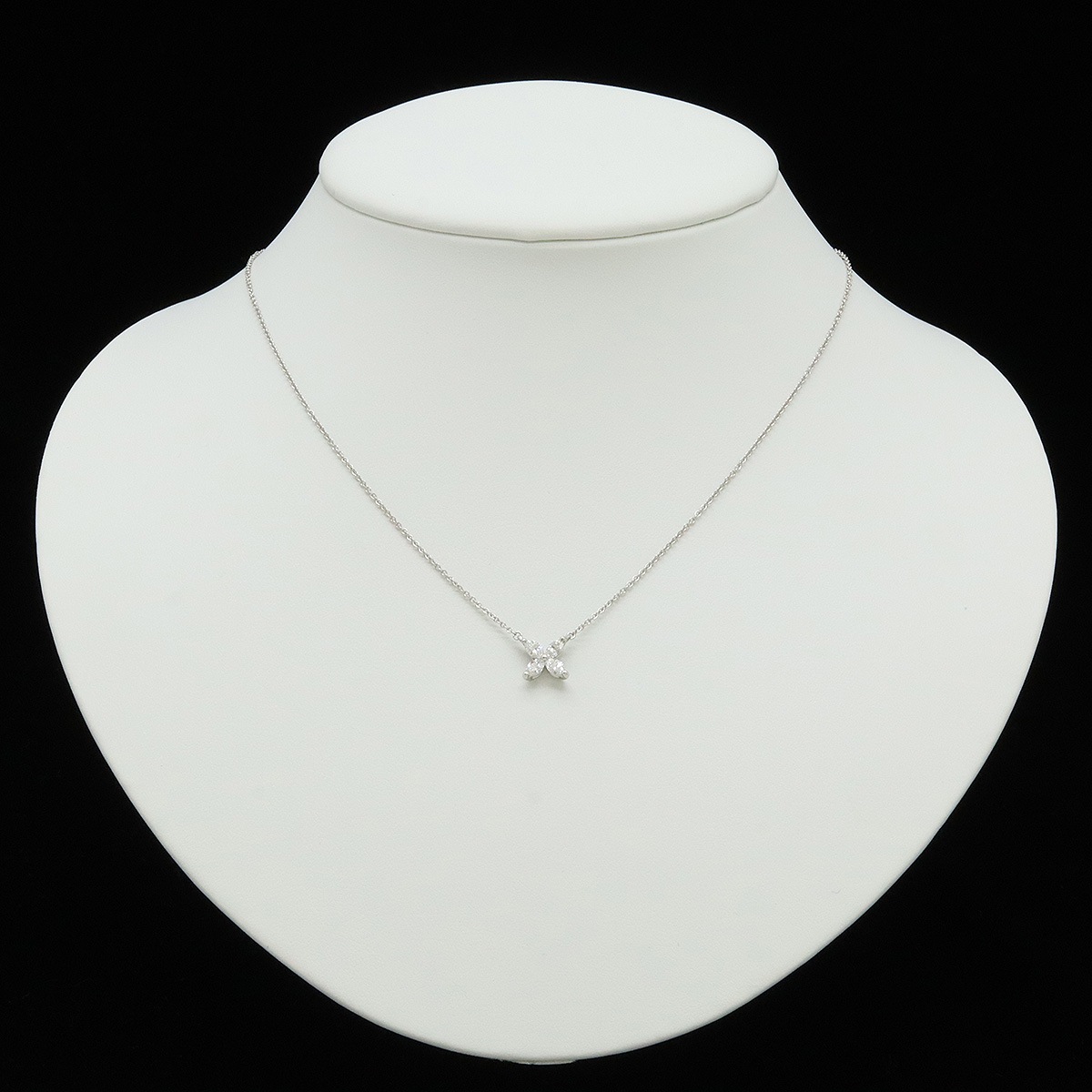 ビクトリア ペンダント ネックレス スモール Pt950 プラチナ