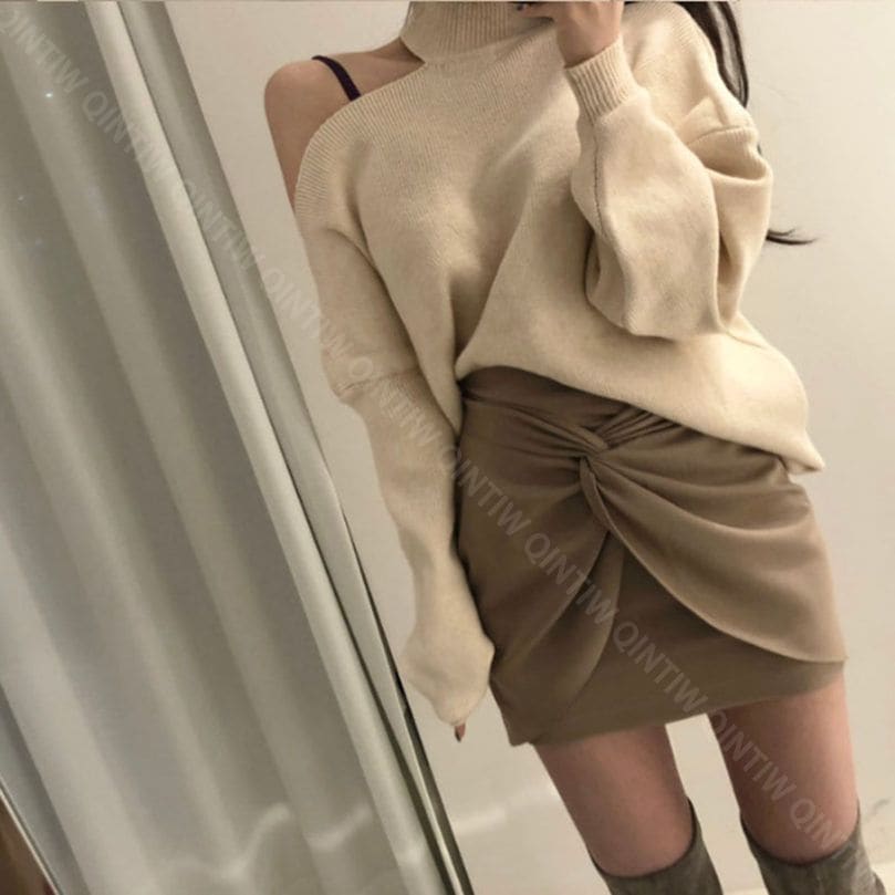 クーポン 肩出し 可愛い レディース ニット トップス セーター 長袖 ラウンドネック カジュアル チュニック おしゃれ かわいい シンプル 着痩せ 無地 秋 冬 春 ふんわり ニットセーター プルオ