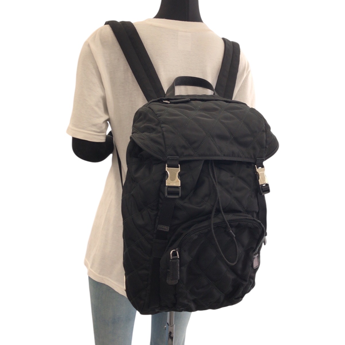 美品 テスート キルティング 三角ロゴプレート ブラック 黒 シルバー金具 ナイロン 2VZ135 リュックサック バックパック メンズ 502490 美品 テスート キルティング 三角ロゴプレート ブラック 黒 シルバー金具 ナイロン 2VZ135 リュックサック バックパック メンズ 502490
