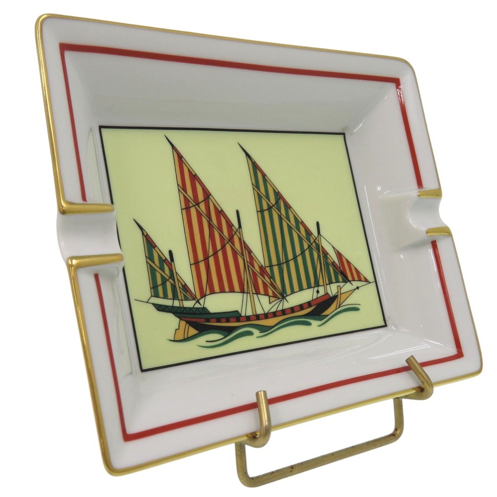 美品 アッシュトレイ 船 ヨット 小物入れ プレート インテリア その他小物 陶器/陶器 マルチカラー 0524【中古】 ユニセックス 美品 アッシュトレイ 船 ヨット 小物入れ プレート インテリア その他小物 陶器/陶器 マルチカラー 0524【中古】 ユニセックス