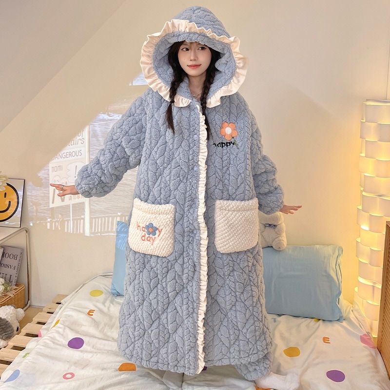パジャマの女性秋冬の新型サンゴの毛の三層は綿を挟んで保温し