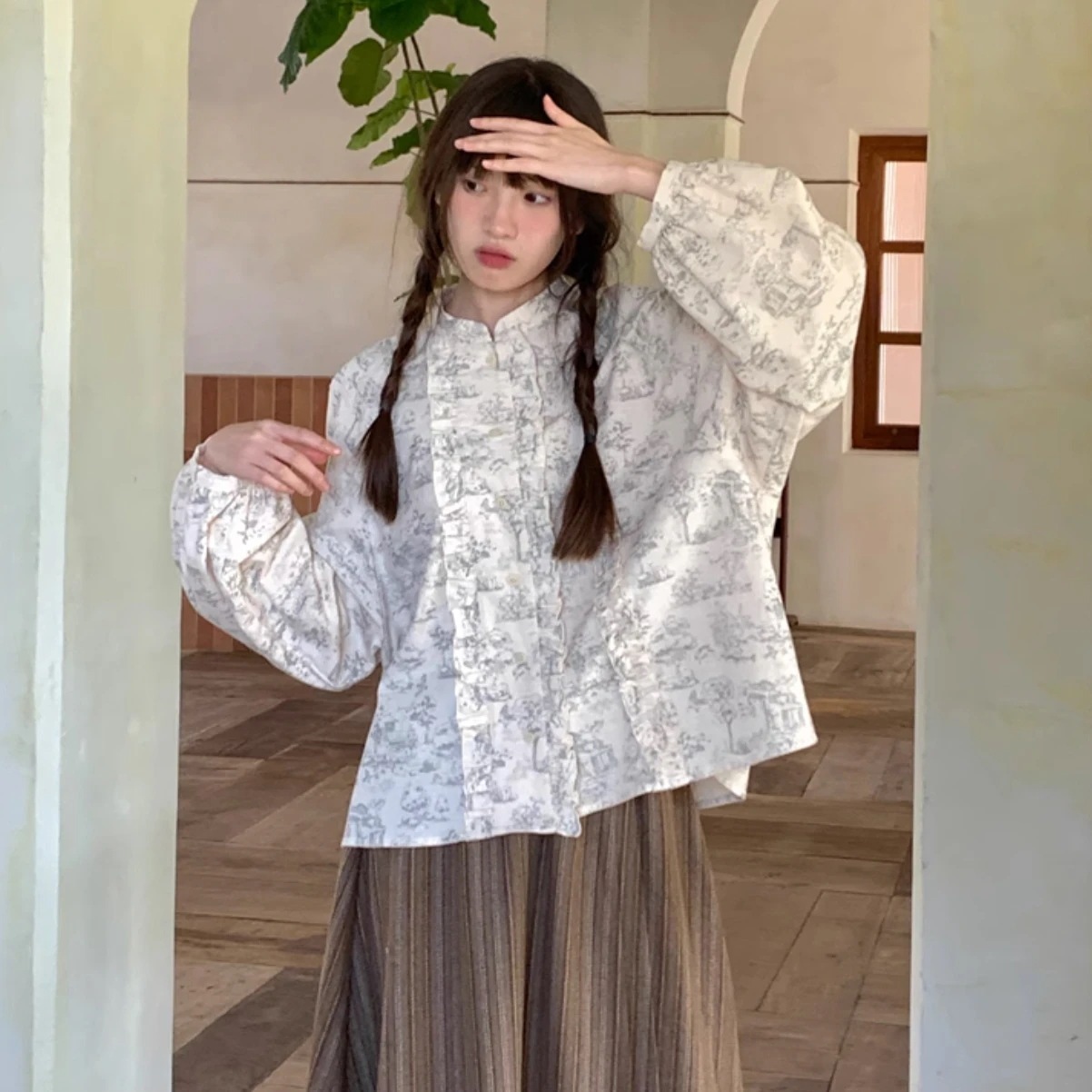 2023秋の新作カレー色ストライプ重ね着ベストハイウエストハーフスカート+甘レトロシャツ 2023秋の新作カレー色ストライプ重ね着ベストハイウエストハーフスカート+甘レトロシャツ