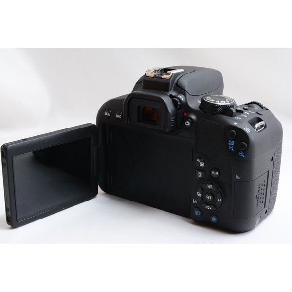 【中古】キヤノン Canon EOS Kiss X9i トリプルズームセット 美品 SDカード付き