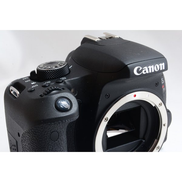 【中古】キヤノン Canon EOS Kiss X9i トリプルズームセット 美品 SDカード付き