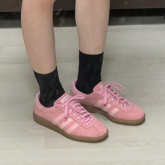 23.5　新品　アディダス　バミューダ ピンク Bermuda GY7386 210.jpg