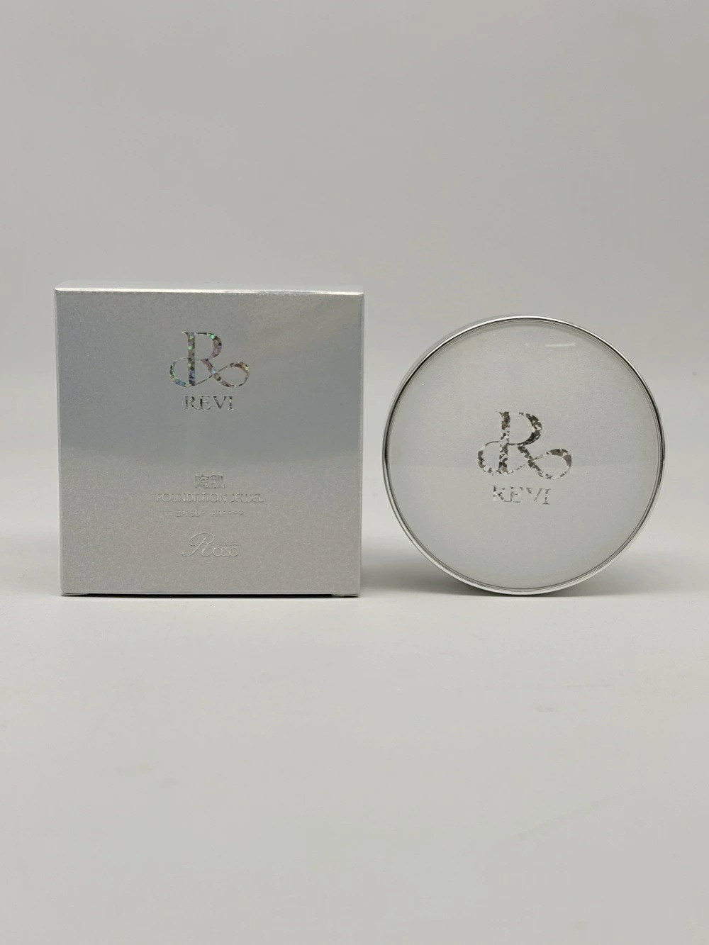 【国内正規品】REVI ルヴィ 陶肌 ファンデーション ジュエル 15g 通常色 パフ付き 銀座ロッソ ROSSO 陶肌 基礎化粧品 天然植物由来 シワ 保湿力 送料無料