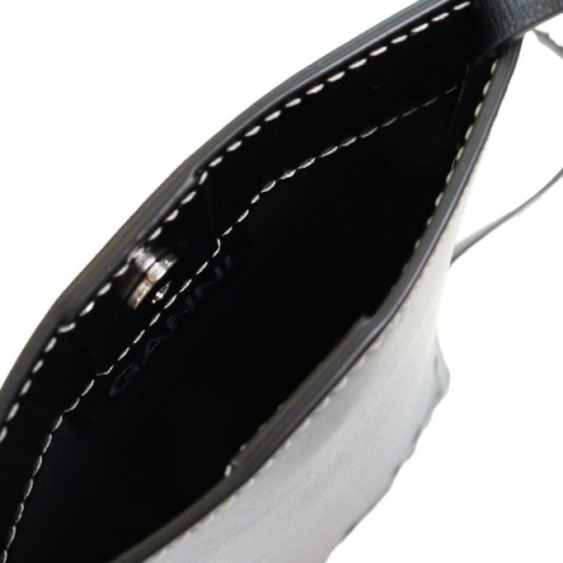 ガニー ロゴ スティッチ ミニ クロスバッグ A3591 099 ガニー ロゴ スティッチ ミニ クロスバッグ A3591 099