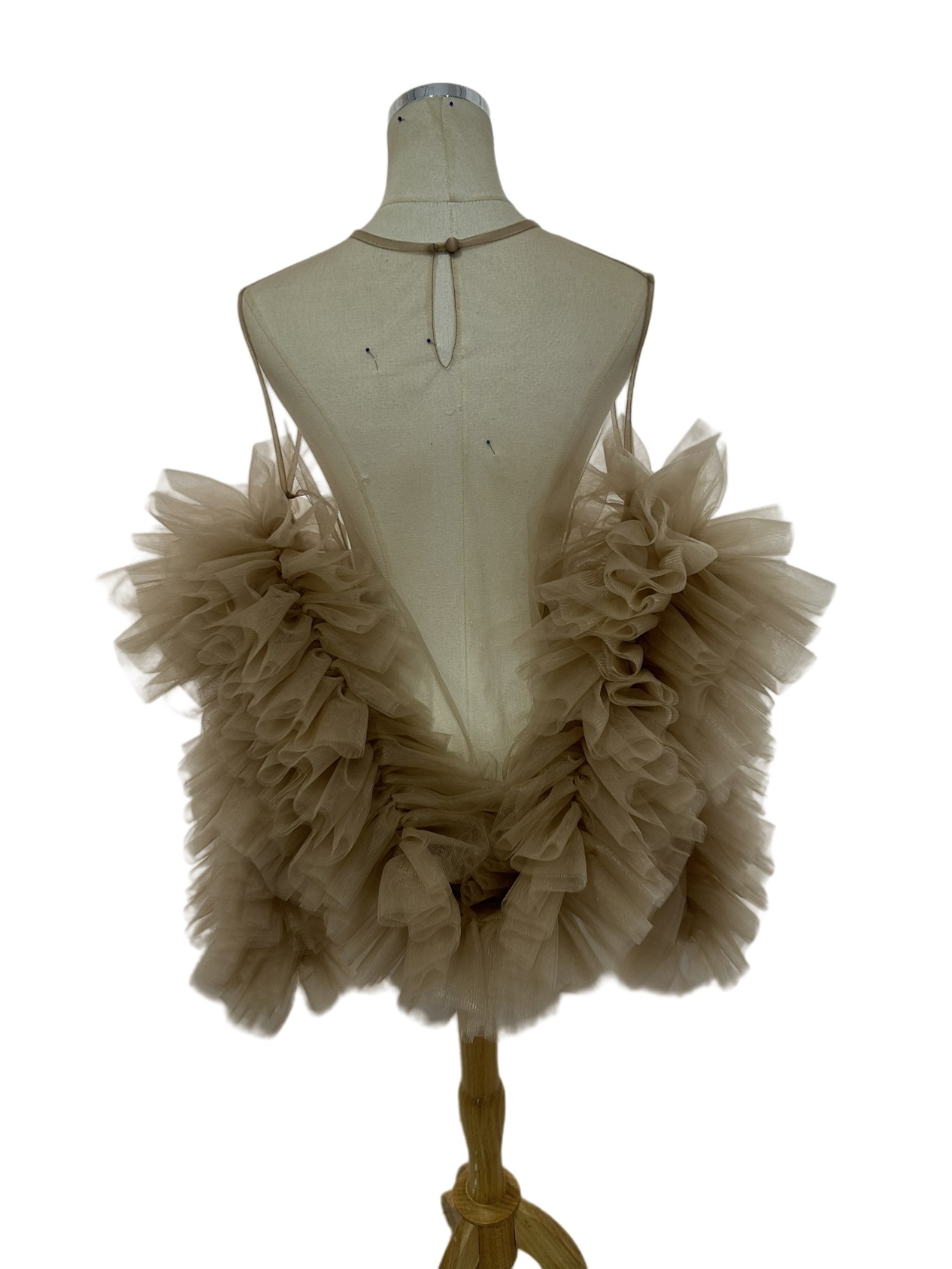 トップス カーキ色 ベージュボレロ　ドレスアレンジ　シースルー ふわふわ袖 ラッフルフリル 前撮り